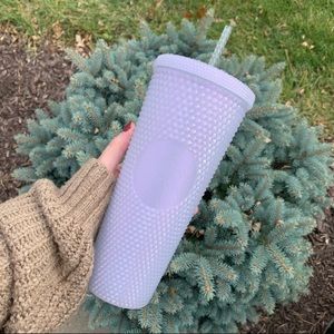 Starbucks Winter Holiday 2021 Icy White Bling
Studded Venti Tumbler